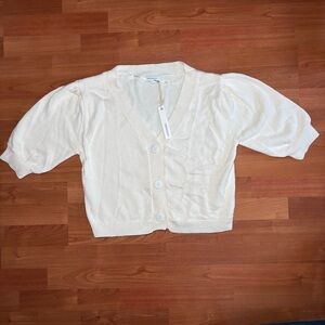 Women’s NWT white bubble sleeve cardigan size medium